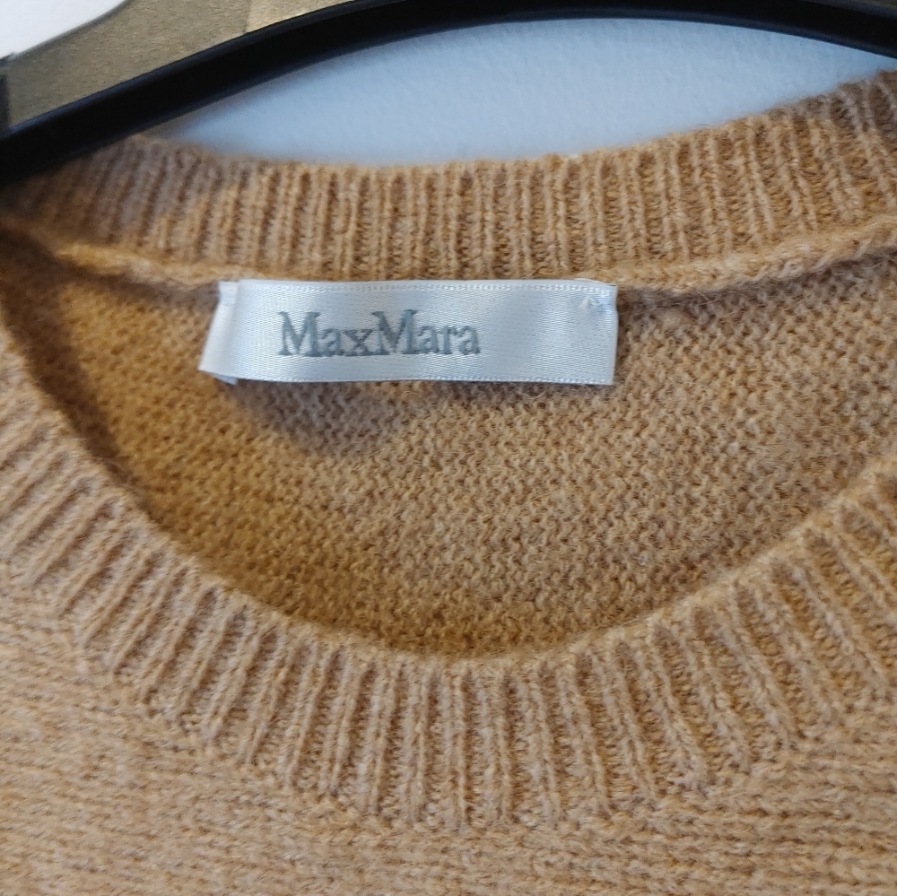 Max Mara Fringed Hem Sweater Size Medium - Picture 9 of 10